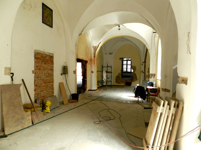 Zdjęcie remontu wnętrza kościoła św. Józefa